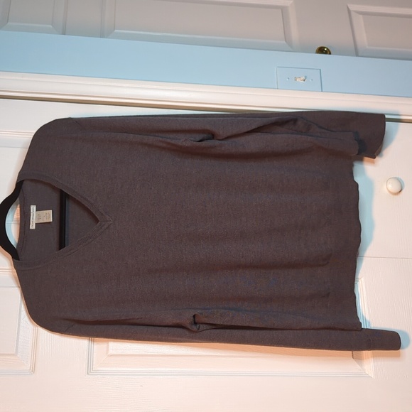 Italian merino wool vneck sweater in XL - Picture 1 of 4